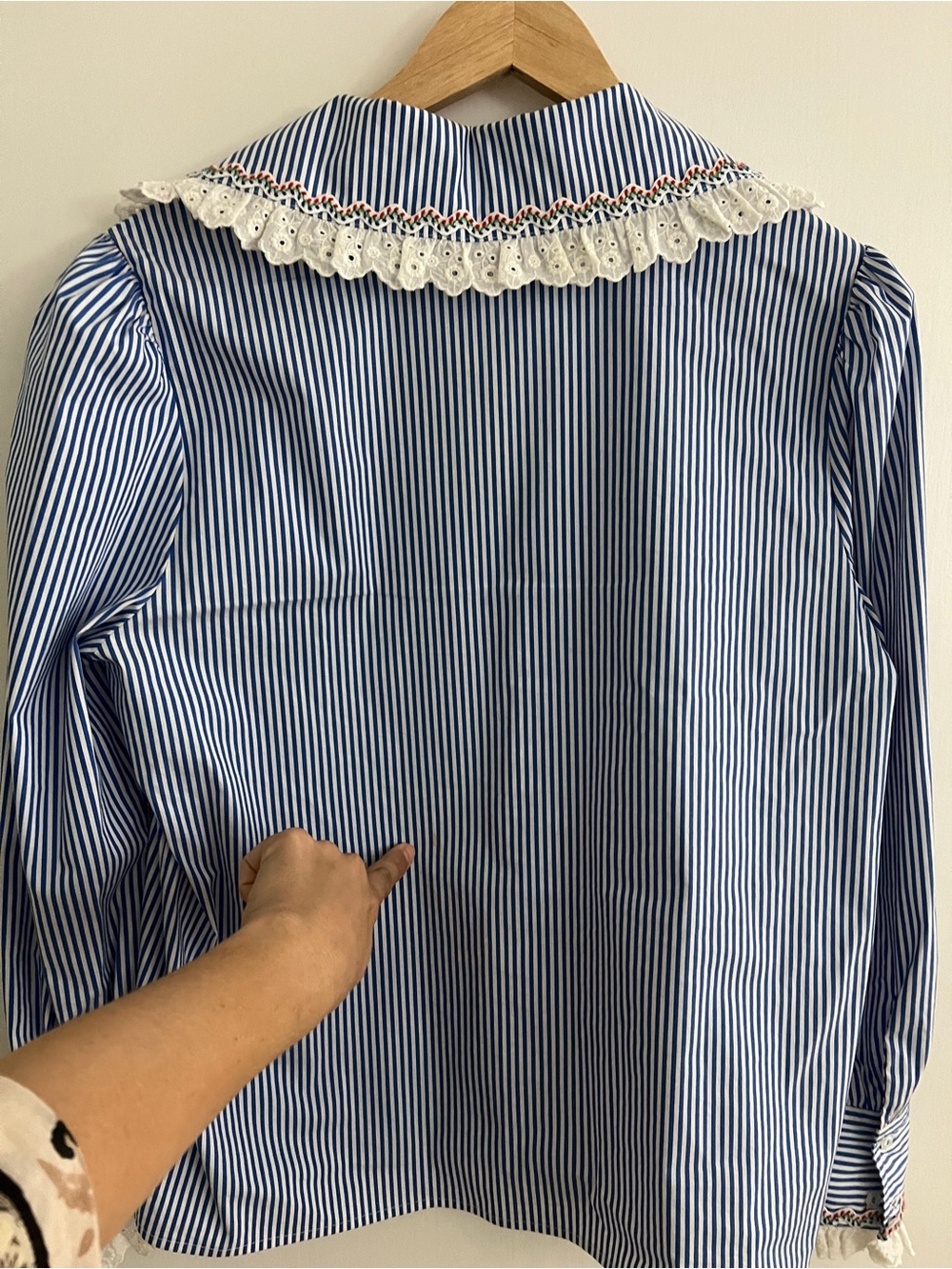 Hunter Bell Miller Top Blue and White Striped Button-Down Shirt Great Condition - Picture 11 of 16